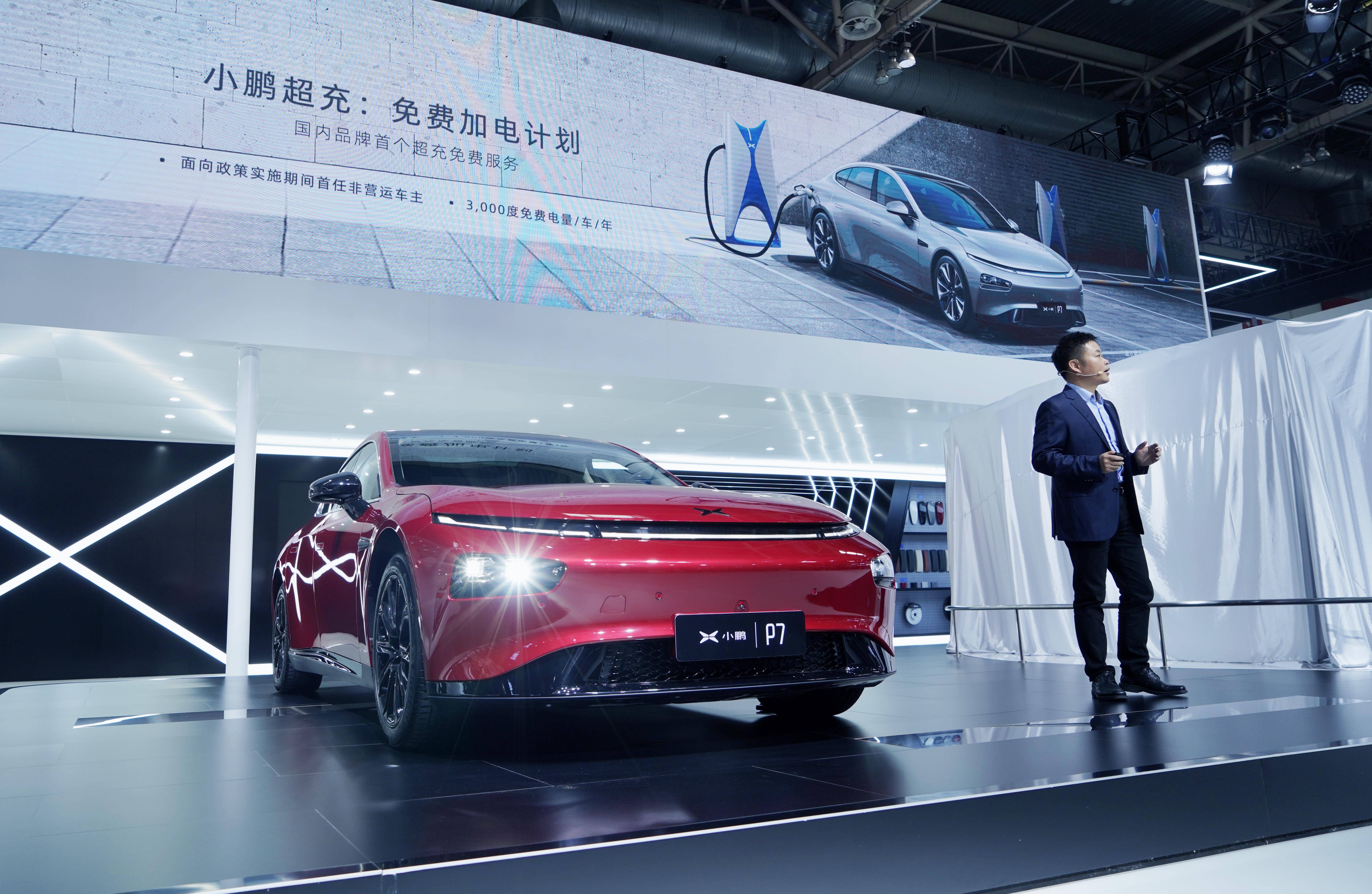 2025新澳门正版免费资本车,探索未来，2025新澳门正版免费资本车概览